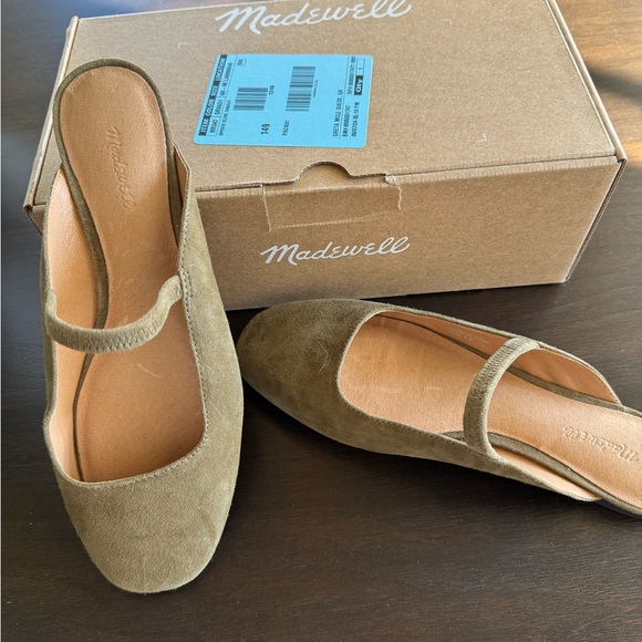 Madewell Shoes - Madewell olive suede flats 6.5 worn 1 time